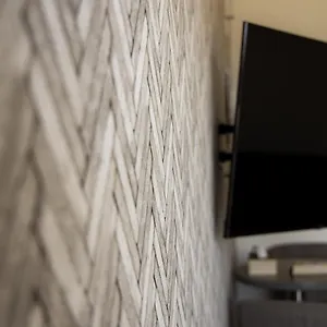https://jimmys-suites.larnacahotels.org